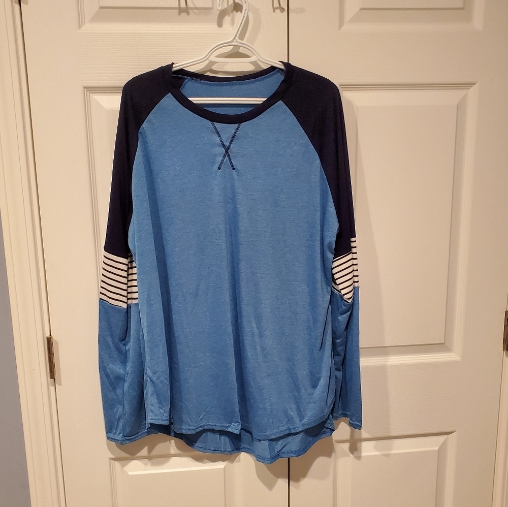 Women's plus size cotton long sleeve top